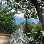 Sotiris Idyllic Garden House بيت للعطل كالامباكا