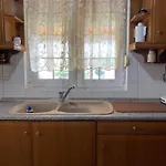 Sotiris Idyllic Garden House بيت للعطل