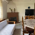 بيت للعطل Sotiris Idyllic Garden House *