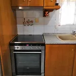 Sotiris Idyllic Garden House بيت للعطل *