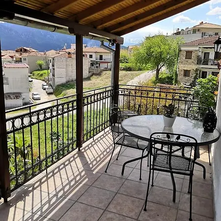 Sotiris Idyllic Garden House بيت للعطل كالامباكا