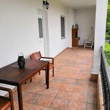 Sotiris Idyllic Garden House