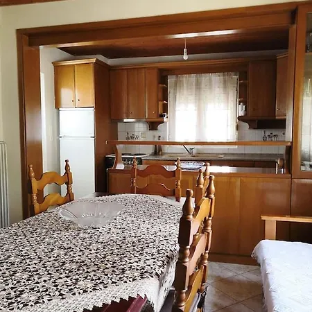 Sotiris Idyllic Garden House *