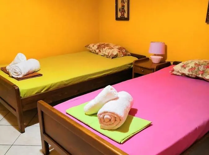 Sotiris Idyllic Garden House *