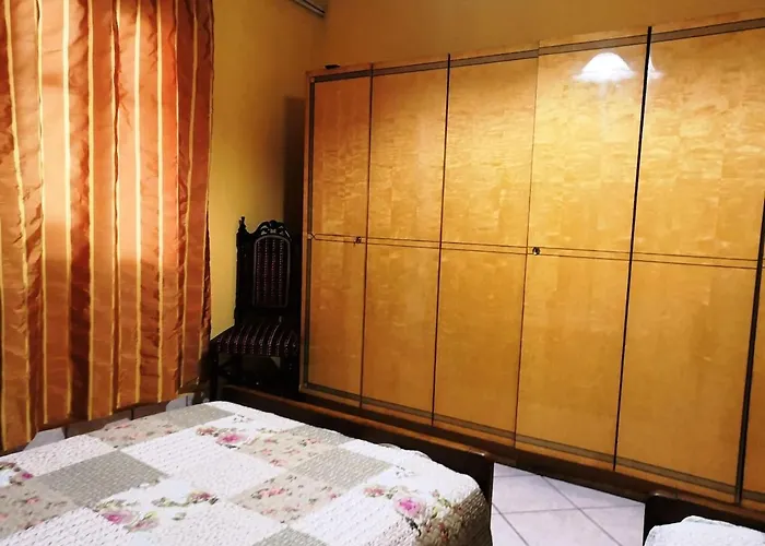 Sotiris Idyllic Garden House *